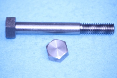 08) 5/16 Steel Bolt Stainless Hex x 2-1/2'' Whitworth HW516212